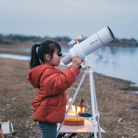 Science Can Telescopul micutului astronom